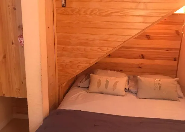 Bas De Station La Foux