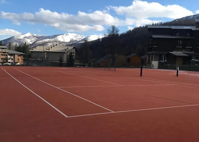 Bas De Station La Foux *